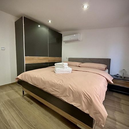 Apartamento Grande Rosa Vrulje  Exterior foto