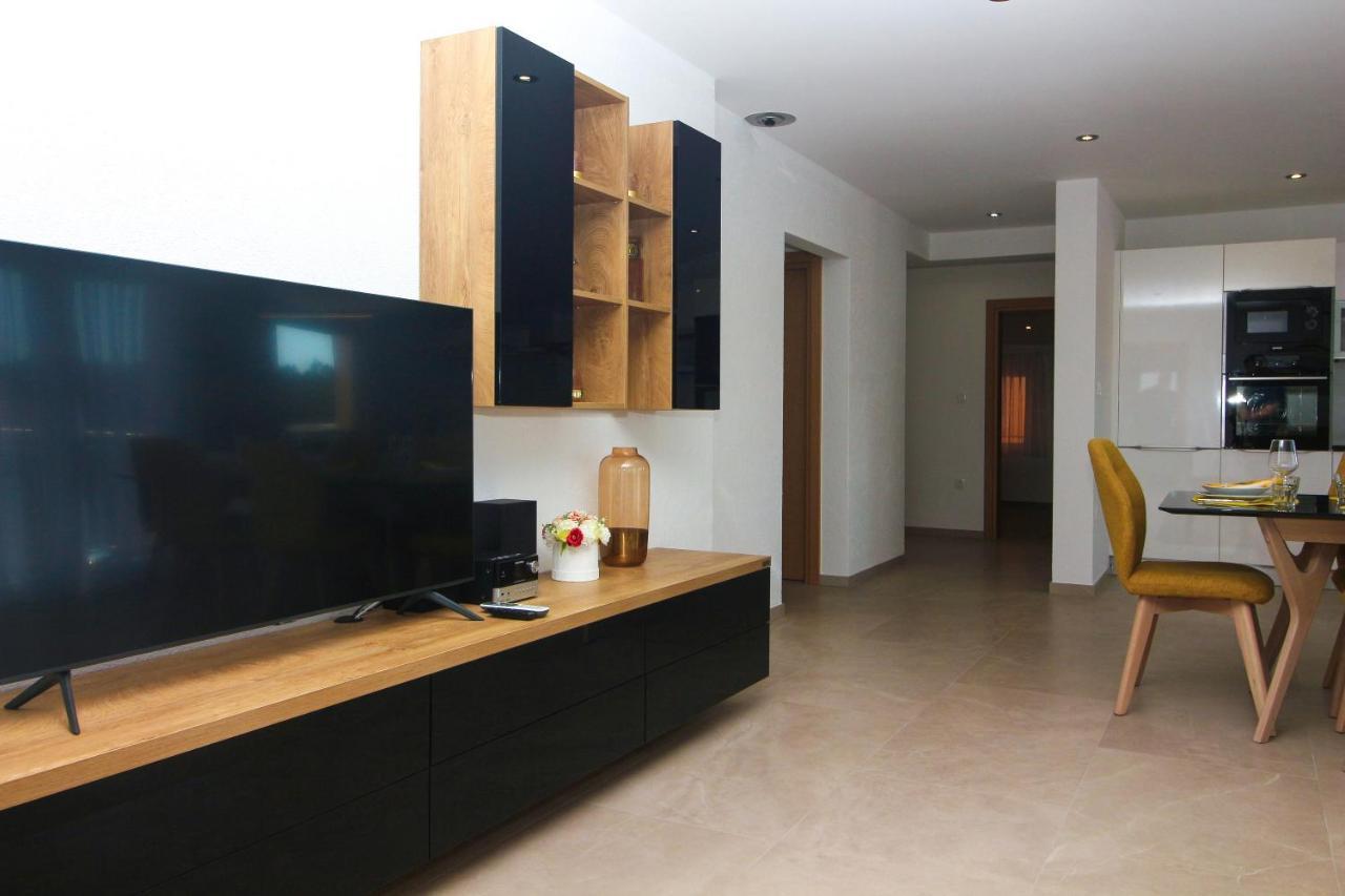 Apartamento Grande Rosa Vrulje  Exterior foto